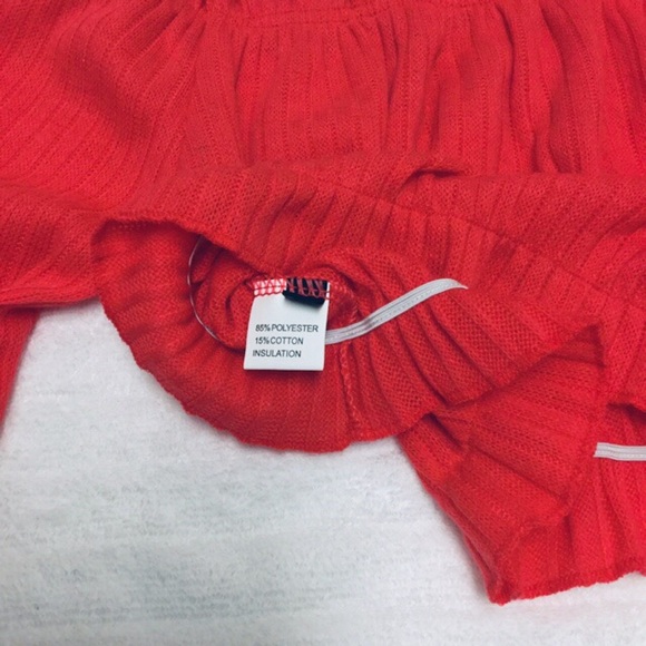 OFF SHOULDER RUFFLE LONG SLEEVE CROP TOP SIZE M - Picture 8 of 8